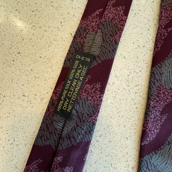 Vintage Giorgio Armani Tie - Picture 2 of 8